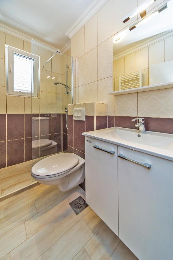 Apartment Residence Narona Млини Екстер'єр фото
