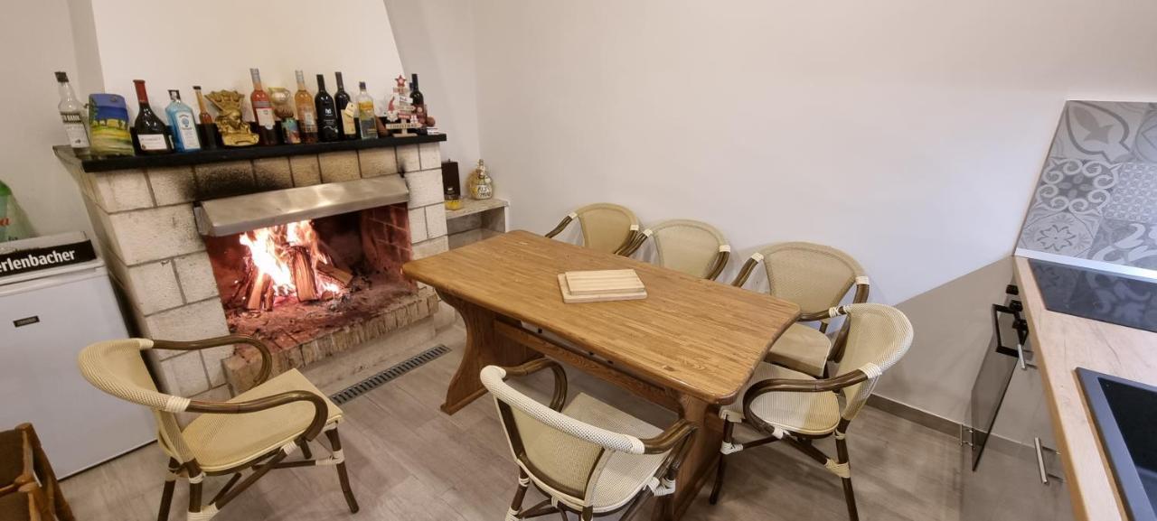 Apartment Residence Narona Млини Екстер'єр фото