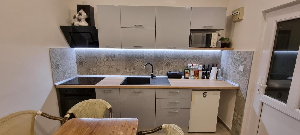 Apartment Residence Narona Млини Екстер'єр фото