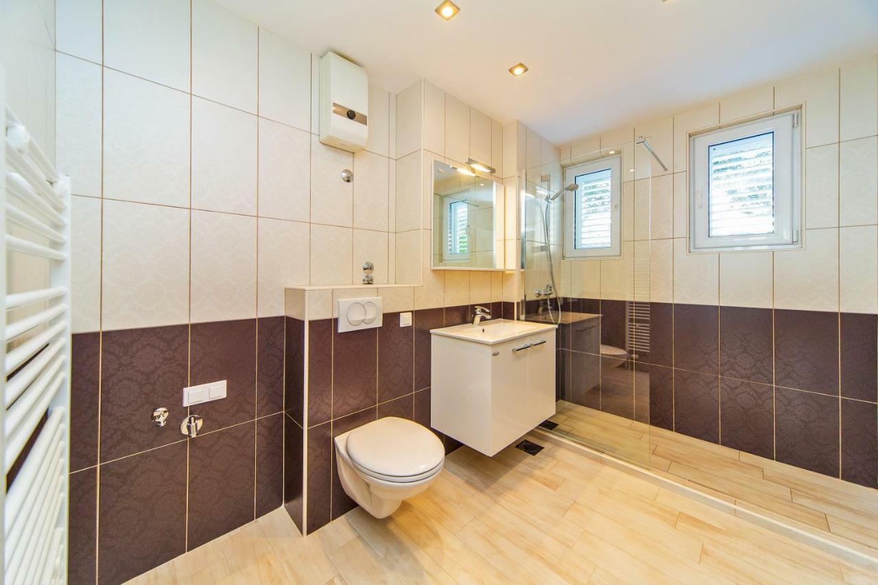 Apartment Residence Narona Млини Екстер'єр фото